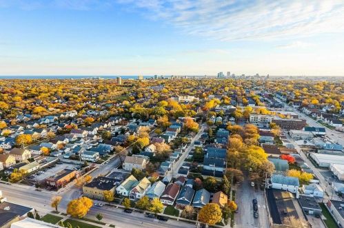 613 Keefe Ave, Milwaukee WI 53212-1801 exterior