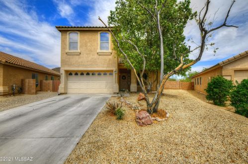 8933 Misty Brook Dr, Tucson, AZ 85743-1507
