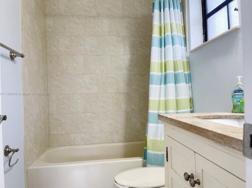 2666 72nd St, Hialeah FL  33016-5419 exterior