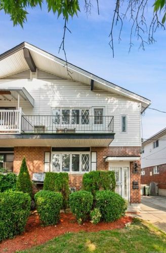 149-35 81st St, Jamaica, NY 11414-2913
