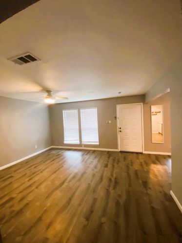 1123 Saturn Dr, Cedar Hill TX  75104-3215 exterior