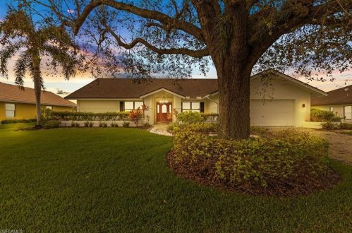 2516 Kings Lake Blvd, Naples FL  34112-5400 exterior