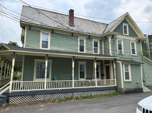 525 Sarah St, Stroudsburg, PA 18360-2159