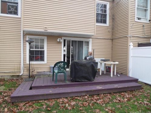 12 Meryl Ct, Groton, CT 06340-4344