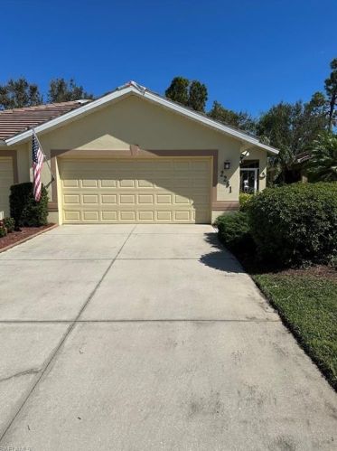 2261 Carnaby Ct, Lehigh Acres, FL 33973-6035