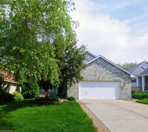 15986 Hyland Pointe Ct, Saint Paul, MN 55124-7063