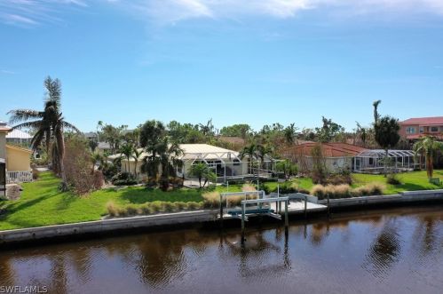 750 Sand Dollar Dr, Sanibel, FL 33957-7004