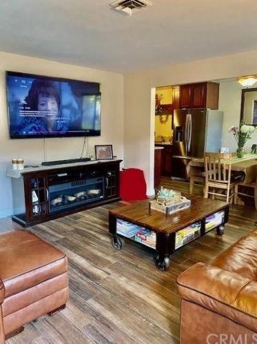 5 Gold Dust Ln, Long Beach, CA 90745-5626