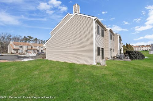 716 Sandra Pl, Bricktown NJ 08724-7047 exterior