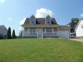 220 Senator Dr, Clarksville, TN 37042-1328