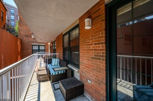 7 Prospect St, Morristown NJ  07960-9300 exterior