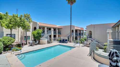 7666 22nd St, Tucson, AZ 85710-6433