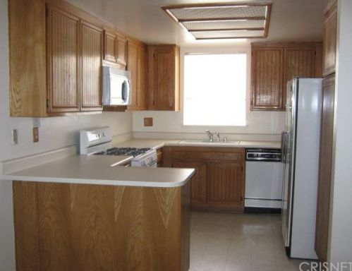 26754 Claudette St, Santa Clarita, CA 91351-5585