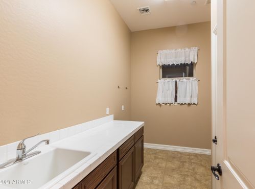 5421 Milton Dr, Cave Creek AZ  85331-2452 exterior