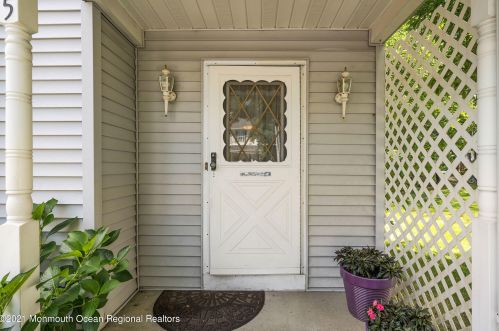 535 Davids Ct, Lakewood, NJ 08701-5883