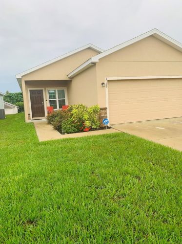 3152 Whispering Trails Ave, Winter Haven, FL 33884-1808