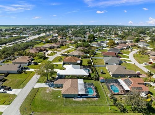 107 Ridgecrest Dr, Fort Pierce FL  34953-5450 exterior