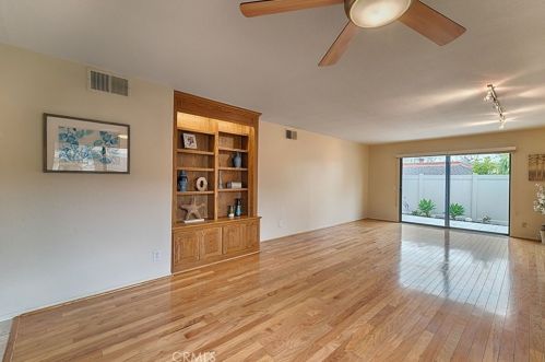 620 Black Walnut Way, La Habra CA  90631-5906 exterior