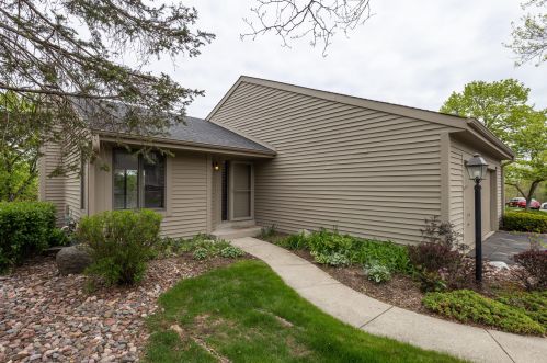 2934 Madison St, Waukesha, WI 53188-4503