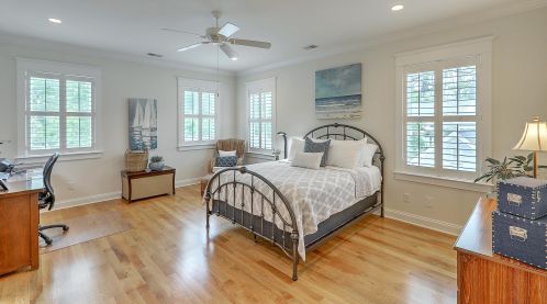 1521 Lindsey Creek Dr, Mount Pleasant SC  29466-8393 exterior