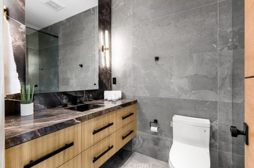 4508 Haskell Ave, Van Nuys CA  91436-3148 exterior