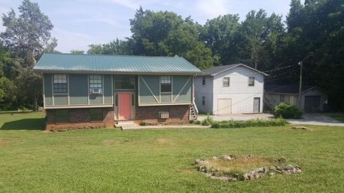 233 Old Athens Pike, Sweetwater, TN 37874-1917