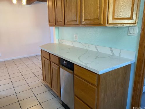 24456 Alves St, Hayward, CA 94544-1517