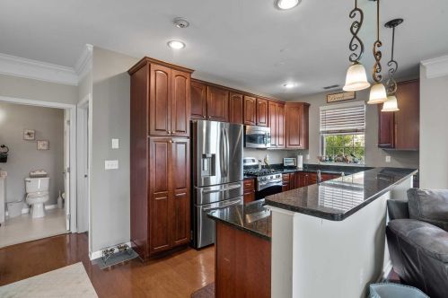 412 Saratoga Ln, Fishkill NY 12524-4946 exterior