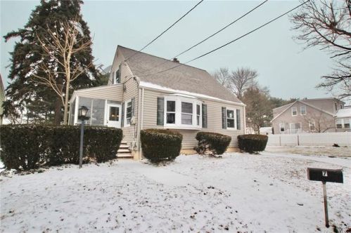 7 Netherwood Ave, Piscataway NJ  08854-4035 exterior