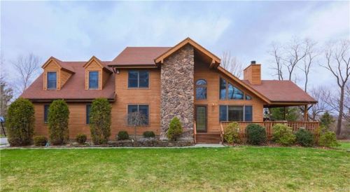 12 Mcalpin Ave, Mahopac, NY 10541-2301