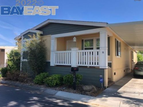 1462 Salamanca Ave, Hayward CA  94544-6256 exterior