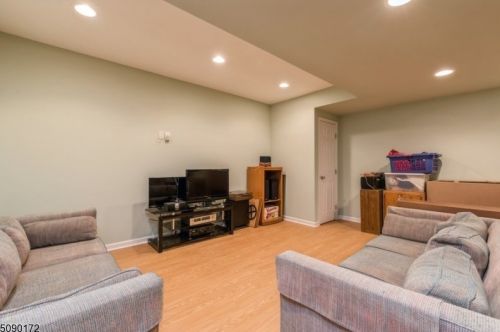 5 Julia Pl, Mount Olive NJ  07828-2461 exterior