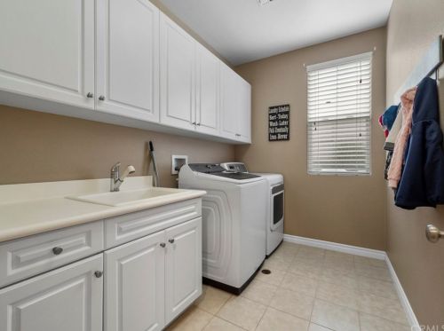 7463 Circulo Sequoia, Carlsbad CA 92009-8467 exterior