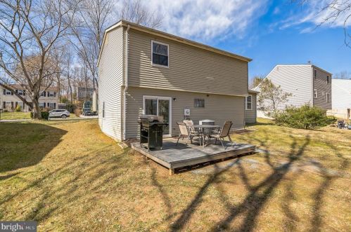 5262 Sudberry Ln, Woodbridge VA  22193-3463 exterior