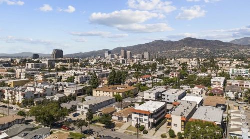 805 Chestnut St, Glendale CA 91205-2501 exterior