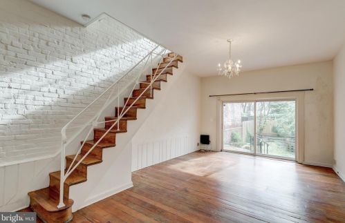 109 7 St, Washington DC  20003-1212 exterior