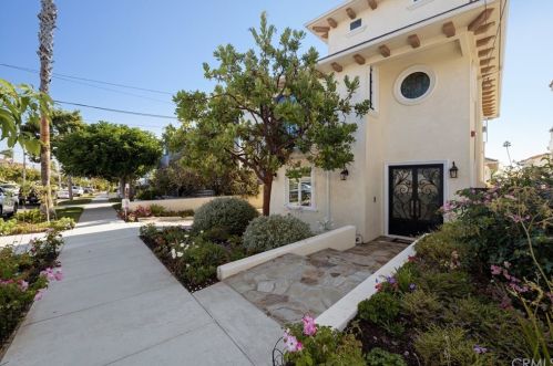 209 Guadalupe Ave, Redondo Beach, CA 90277-3412