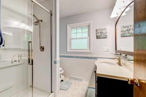 12510 Portland Ave, Thiensville WI  53092-2633 exterior