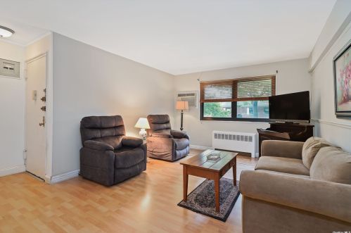155-09 86th St, Jamaica, NY 11414-1201