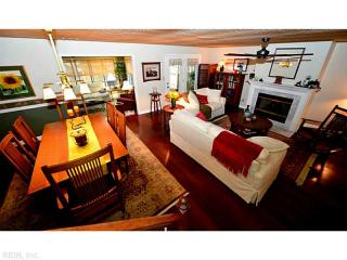 311 Esplanade Pl, Chesapeake, VA 23320-2005