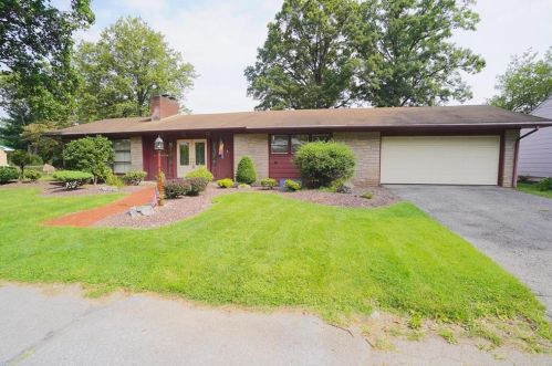 432 Kuehner Ave, Slatington, PA 18080-1317