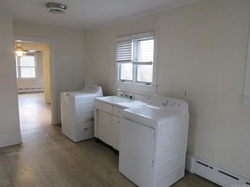 2347 Crompond Rd, Yorktown Hgts NY  10598-3735 exterior