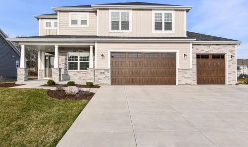 9110 Creekside Cir, Kenosha WI  53158-3245 exterior
