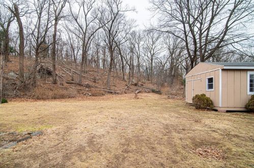 52 Scott Rd, Cumberland RI  02864-2812 exterior