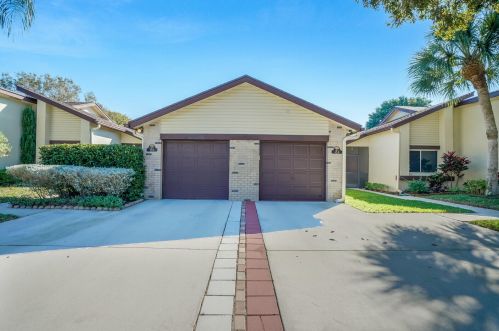 186 Ramblewood Cir, West Palm Beach, FL 33411-2974