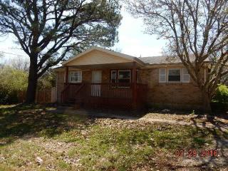 402 Britton Springs Rd, Clarksville TN  37042-3108 exterior