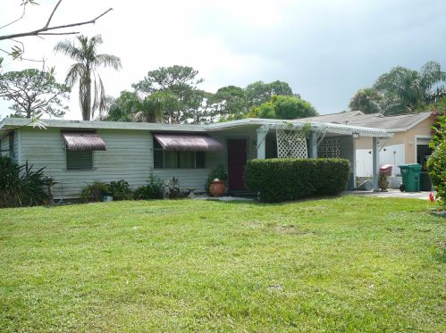 109 Easy St, Fort Pierce, FL 34982-3998