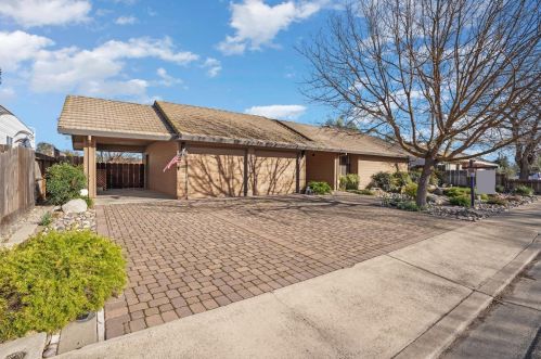 1640 Quincy Rd, Turlock, CA 95382-7001