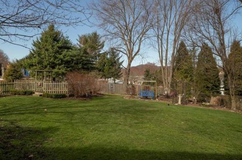 1204 Harmony Heights Dr, Harmony PA  16037-7628 exterior