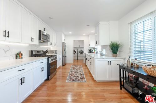 4866 Haskell Ave, Van Nuys CA  91436-1627 exterior